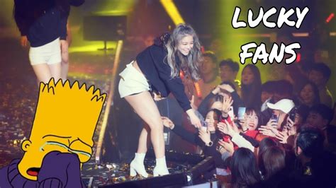 Ailee Cute Interactions With Fans .